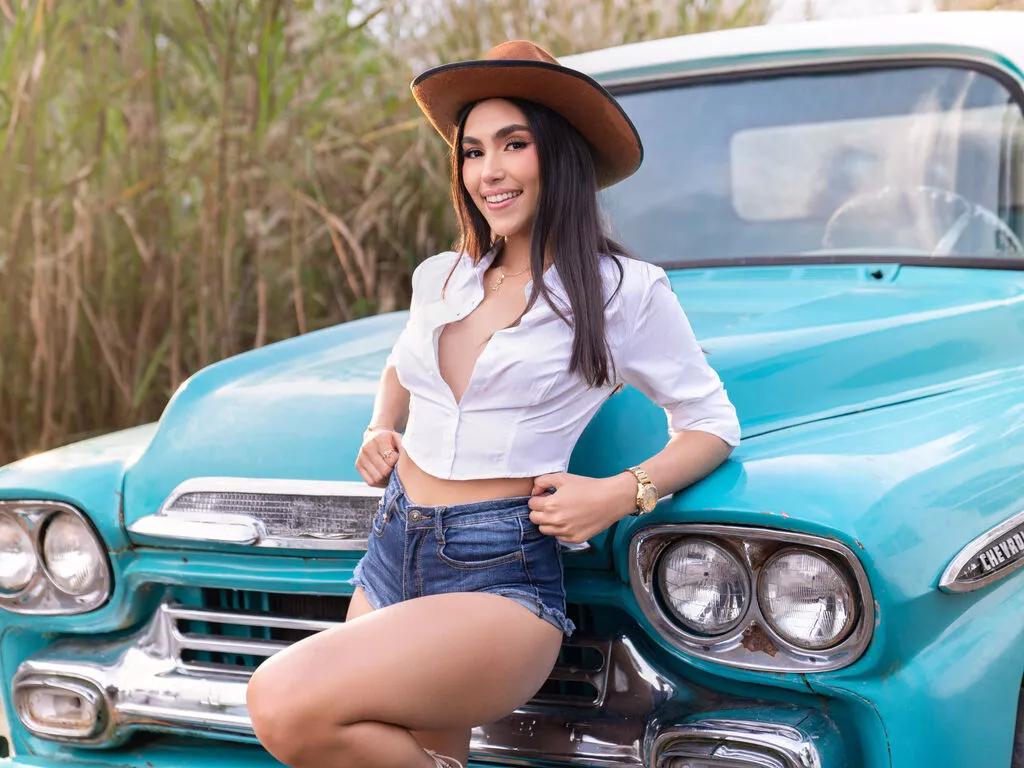 LiveJasmin NinnaCrawford is Freechat NinnaCrawford — Dancing, having fun and sharing stories with my friends and partner, I also love people with a nice sense of humor!