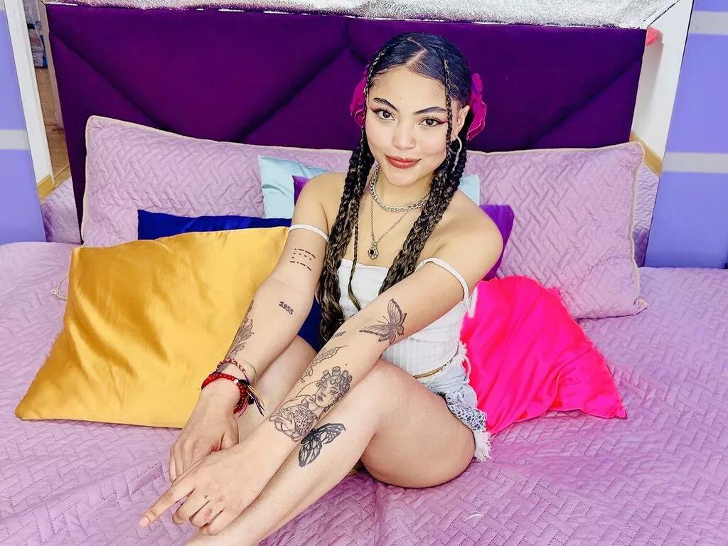 Offline SammyHil on LiveJasmin