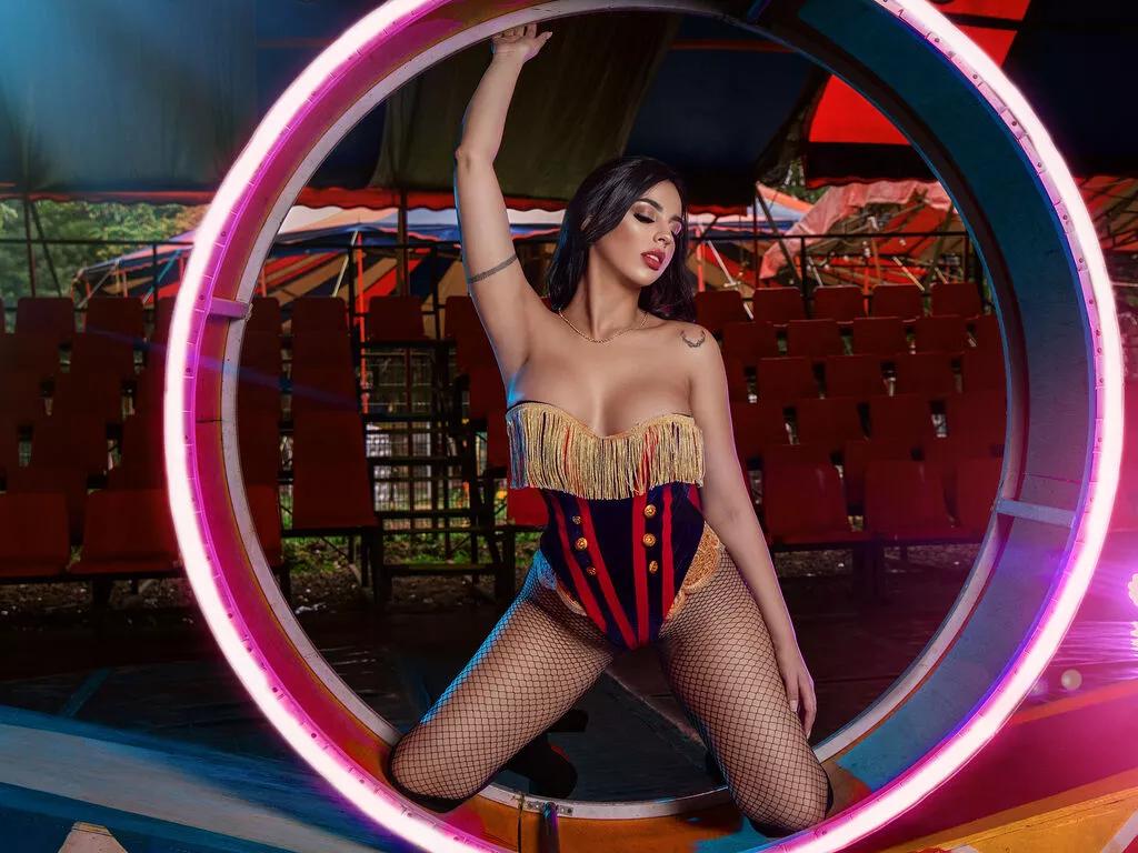 LiveJasmin SarahBlair is Freechat SarahBlair — I deeply love the game of seduction and mutual passion. Intense connections are my priority. I love exploring fantasies. As I am a spiritual girl, I love connecting my soul with yours and I love being the center of your attention.