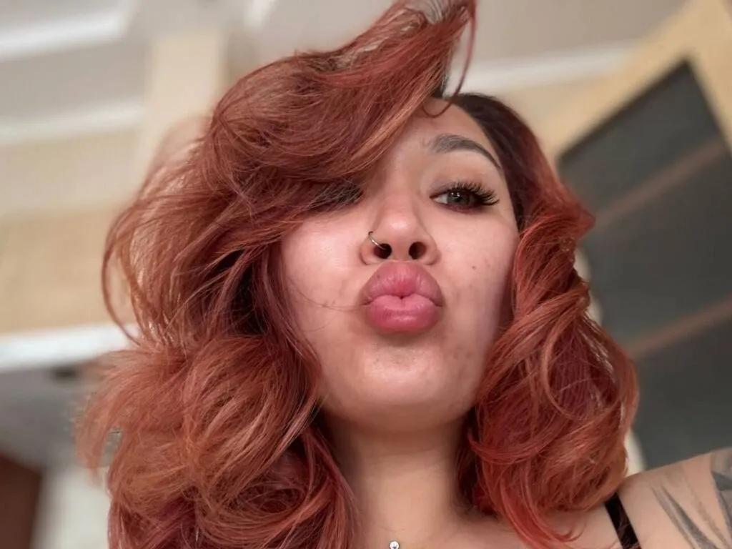 LiveJasmin SusieReverse is Freechat SusieReverse — I love chocolate ice cream, sports, and moonlit walks ^^