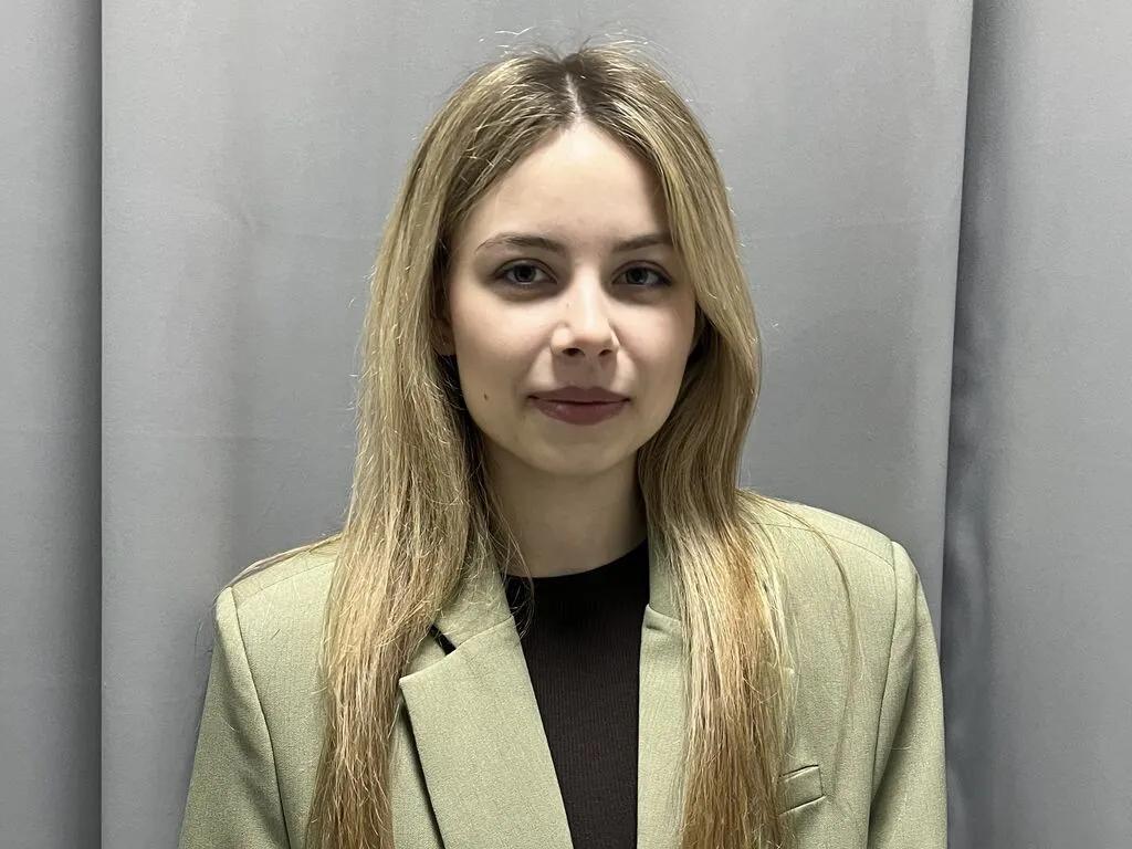 Offline TerrySimp on LiveJasmin