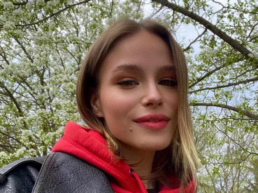 LiveJasmin VeronaBrucker is Group VeronaBrucker — milkshakes, ice cream, dancing, art, history