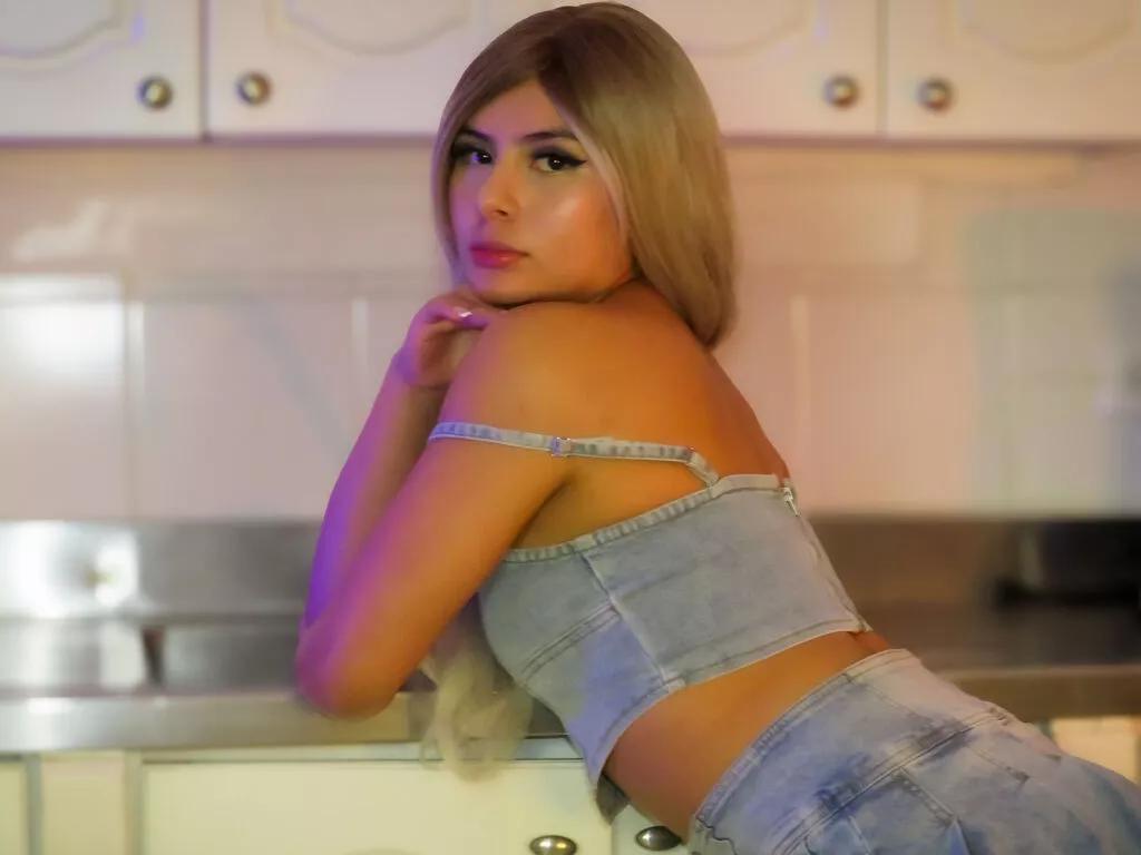 Offline ZamharaRodriguez on LiveJasmin