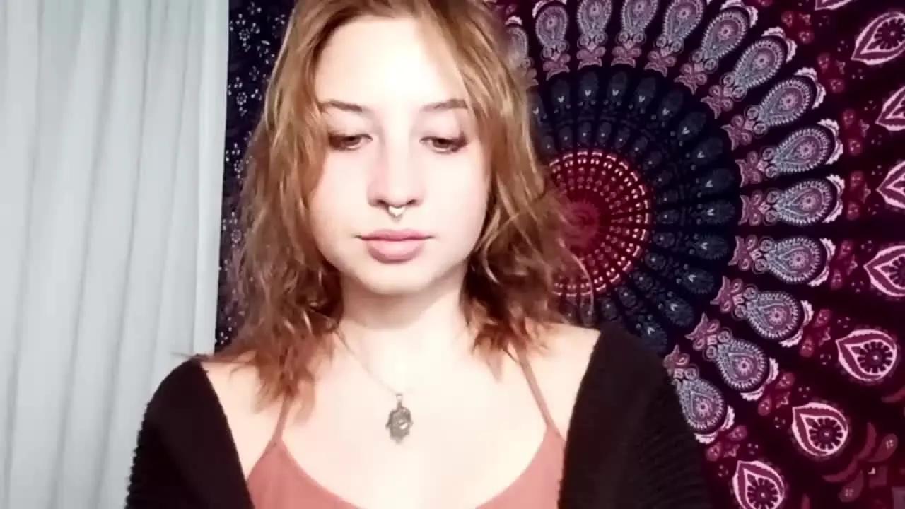 Offline AdalynFlirty on Streamray
