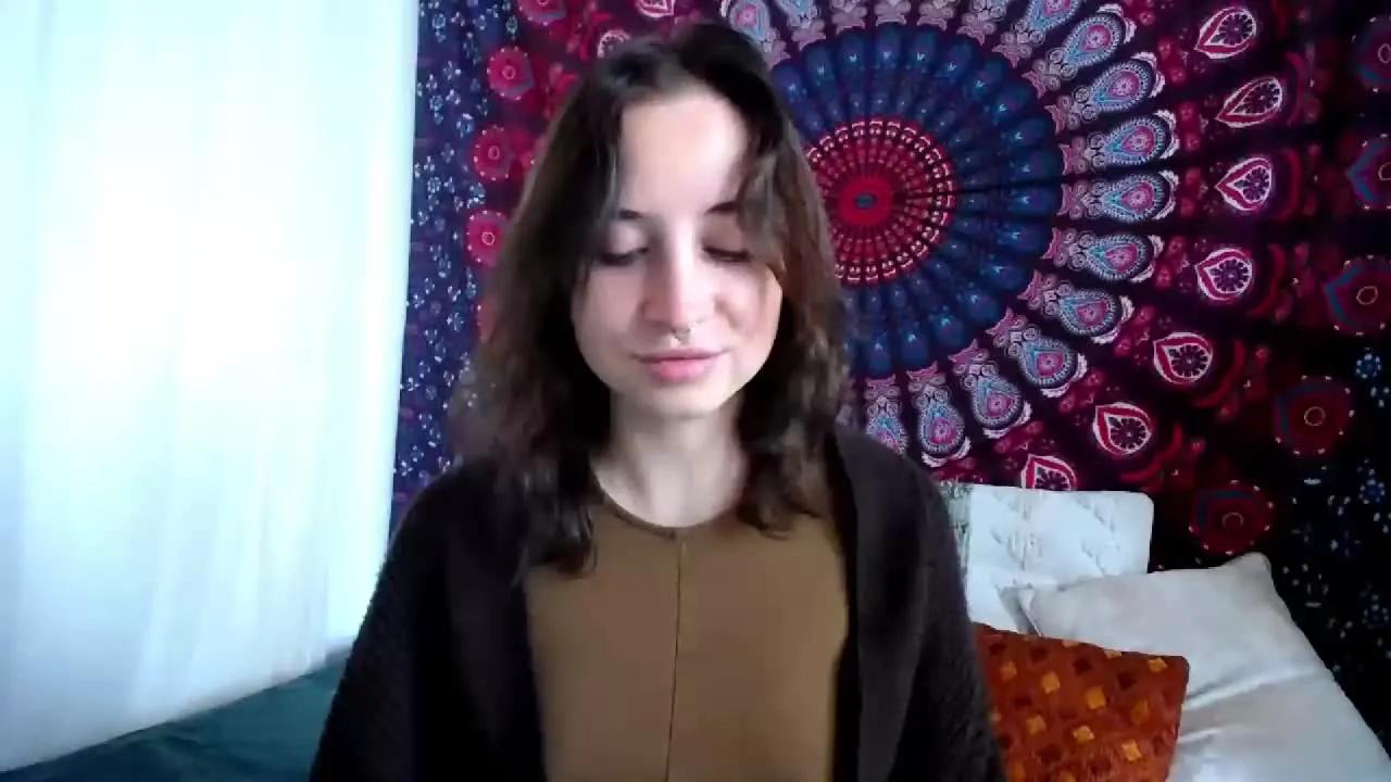Offline AdalynFlirty on Streamray