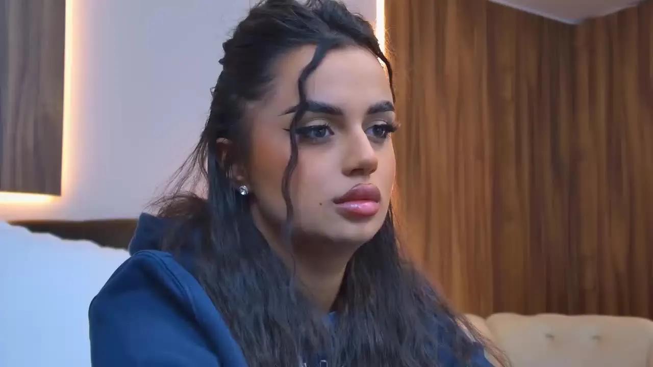 Offline AliceK on Streamray