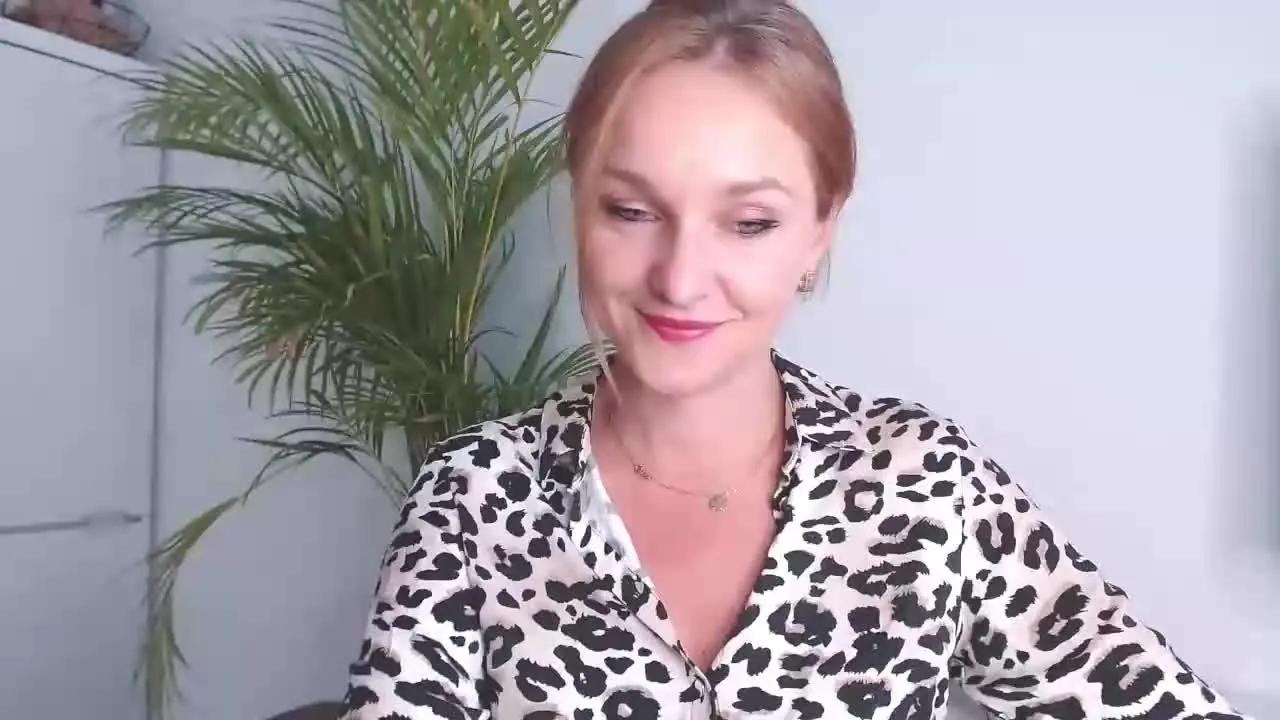 Offline AliciaTease on Streamray