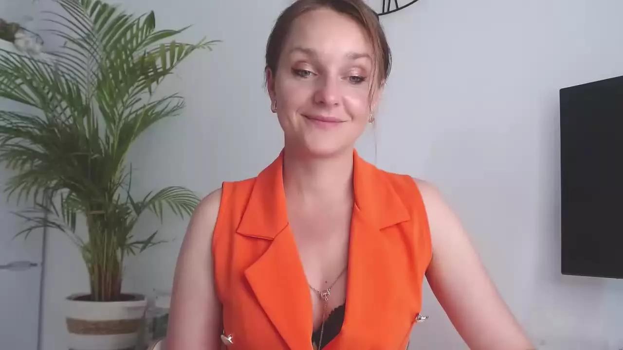 Offline AliciaTease on Streamray