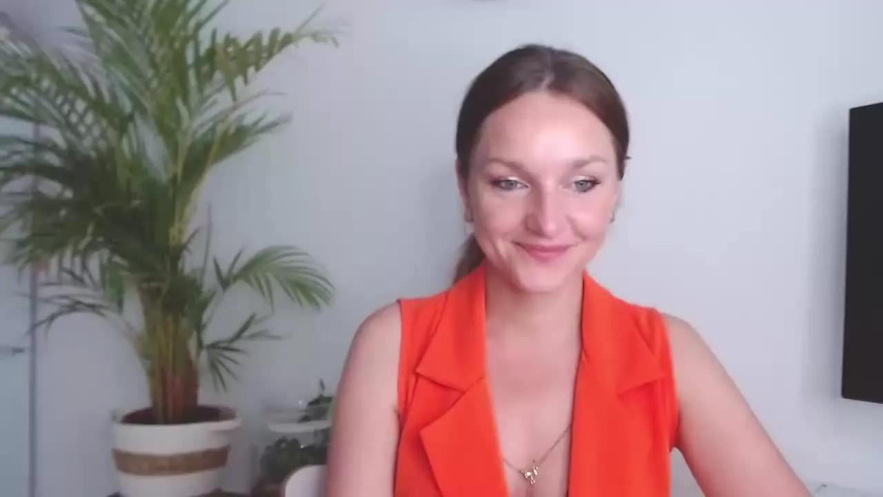 Offline AliciaTease on Streamray