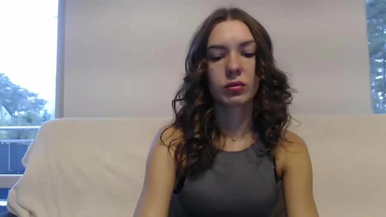 Offline AuroraKiss on Streamray