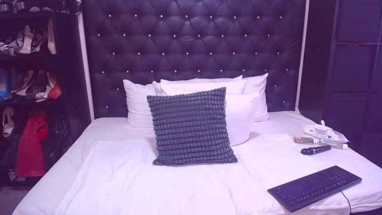 Offline BBWNaughty on Streamray