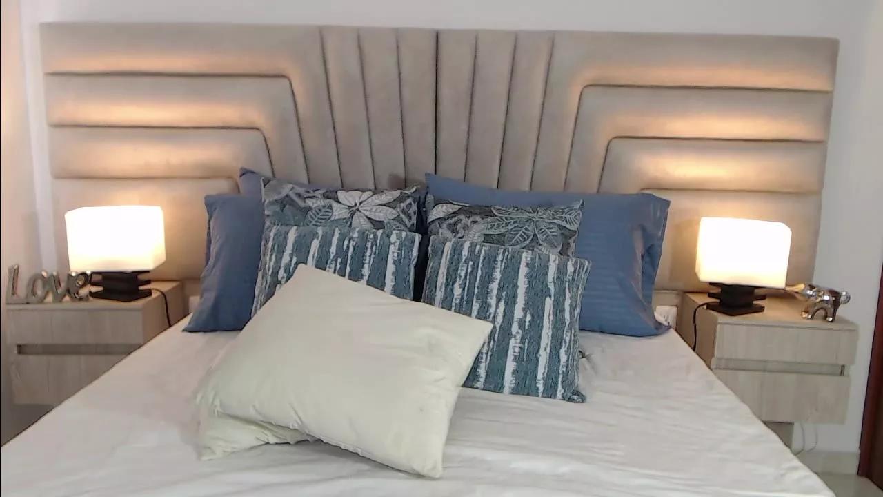 Offline BellaAnderson on Streamray