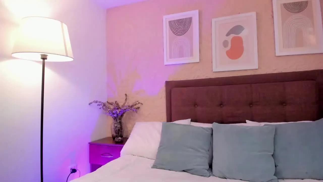 Offline CaroleFreire on Streamray