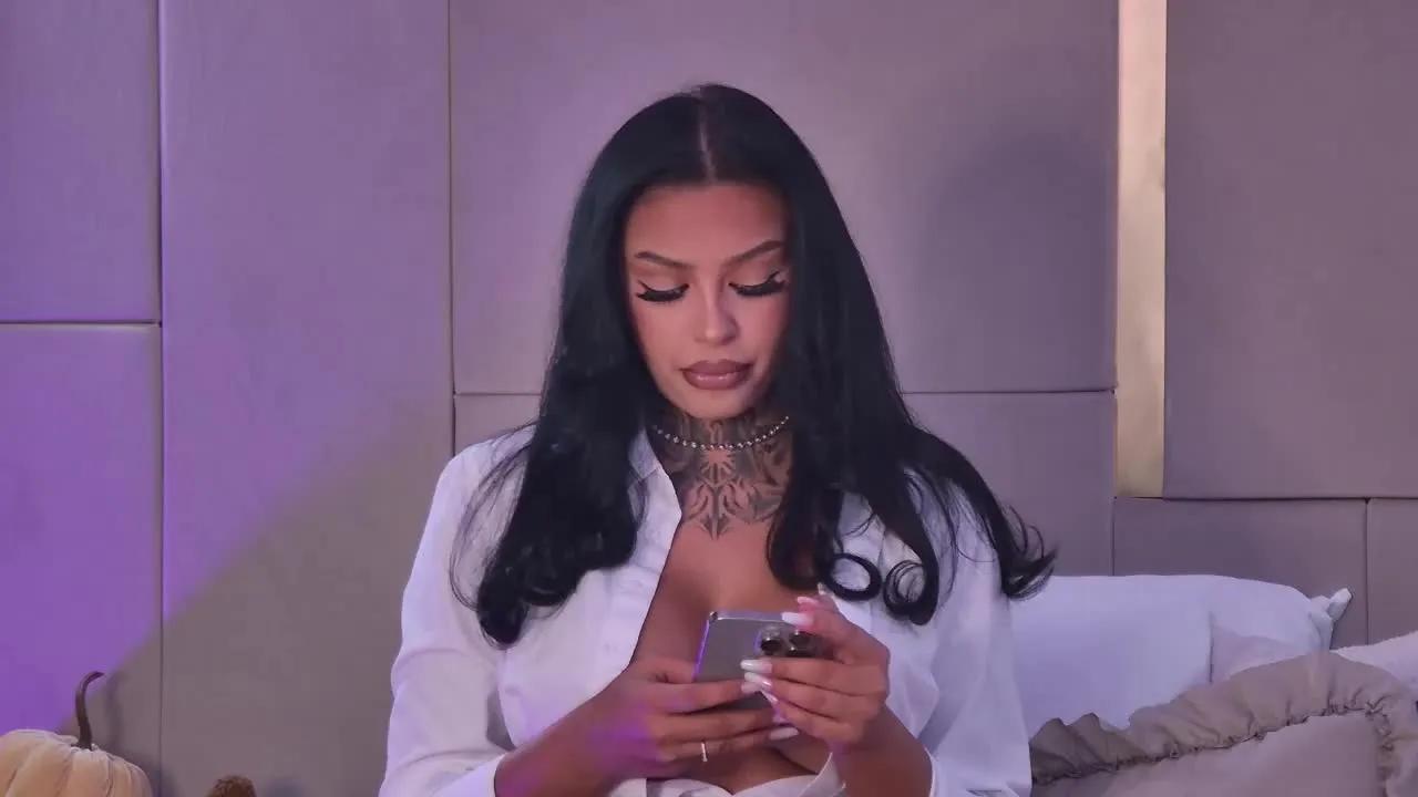 Offline CherrieMadison on Streamray