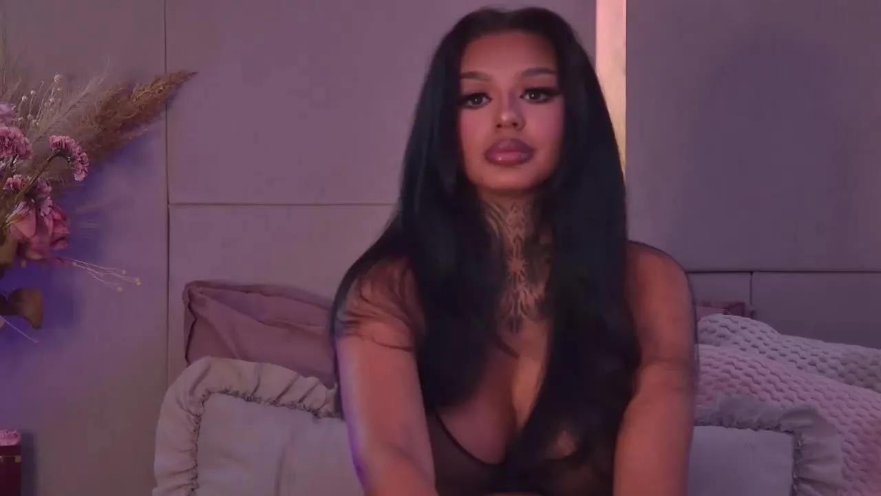 Offline CherrieMadison on Streamray