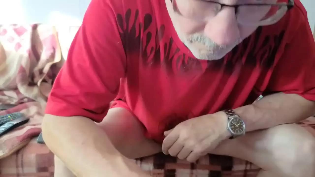 Offline cumloverboyxxx69 on Streamray