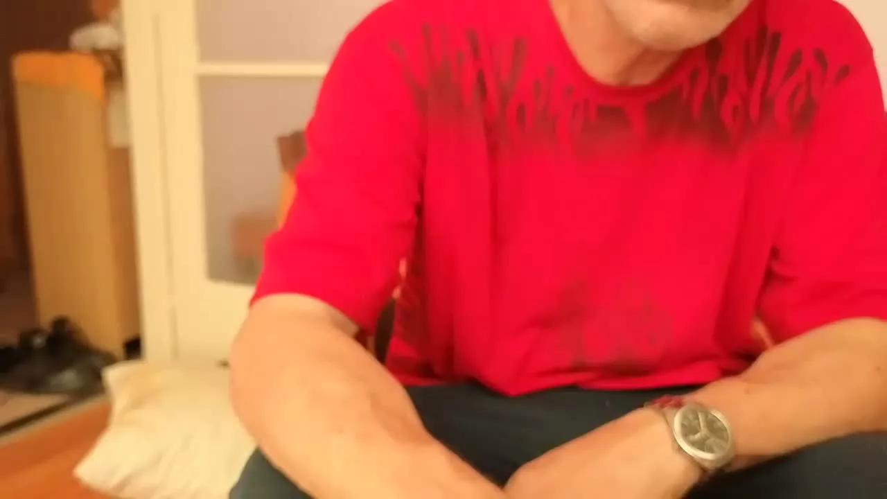 Offline cumloverboyxxx69 on Streamray