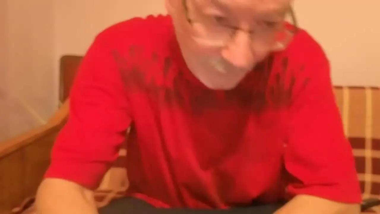 Offline cumloverboyxxx69 on Streamray