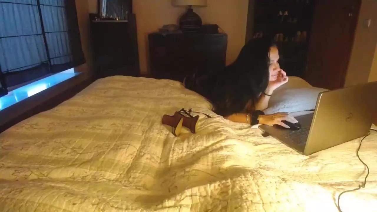 Offline De_Luxe on Streamray