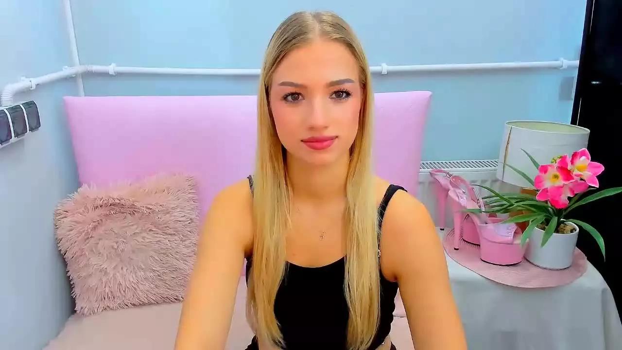 Offline EvetteDiva on Streamray