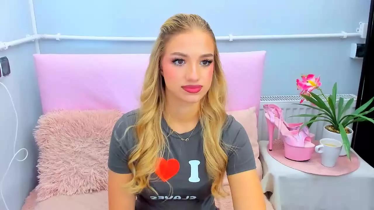 Offline EvetteDiva on Streamray