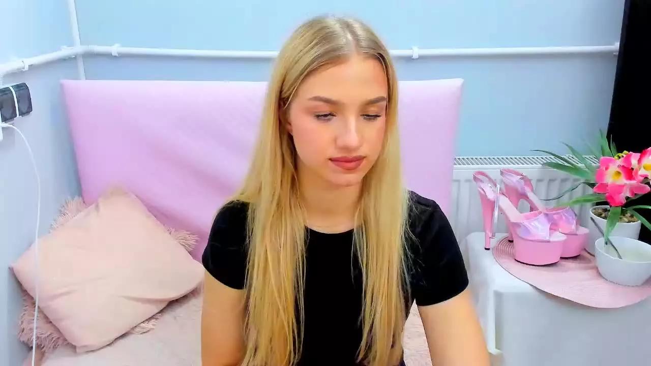 Offline EvetteDiva on Streamray