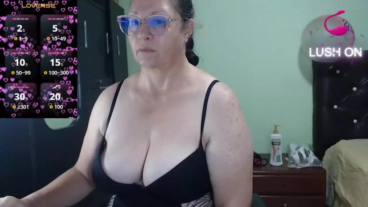 Offline hairyglad69 on Streamray