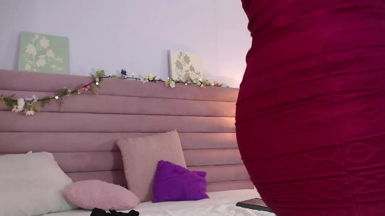 Offline HayleyPink on Streamray