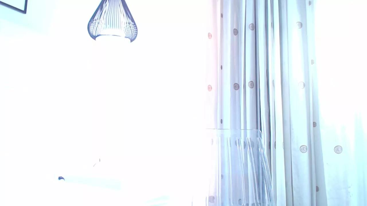 Offline HayleyPink on Streamray