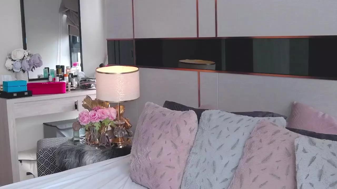 Offline KinkiNicoleCummings on Streamray