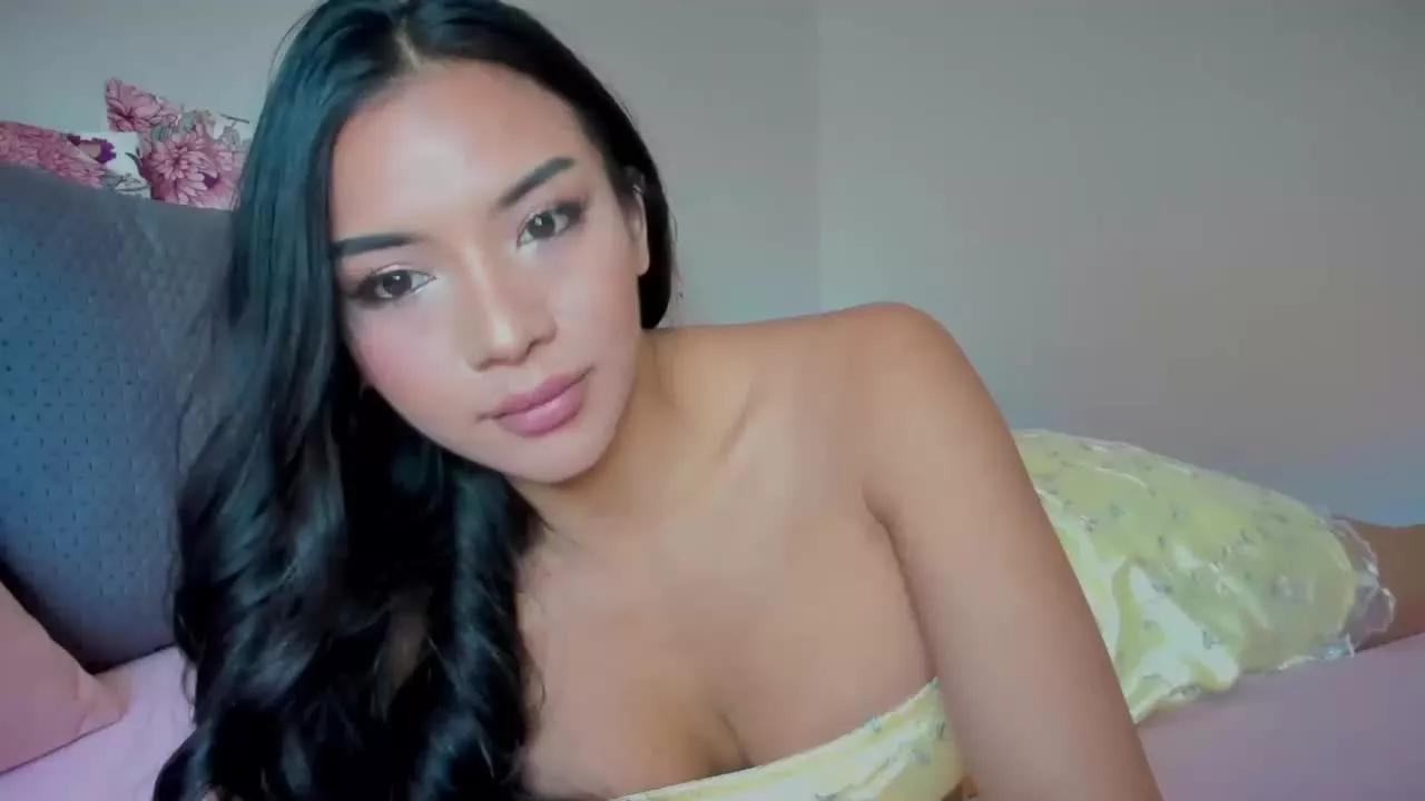 Offline KinkiNicoleCummings on Streamray