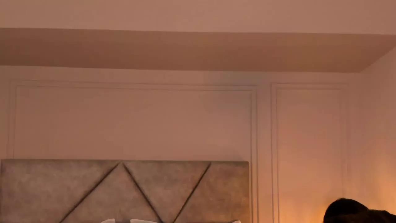 Offline KyliieCooper on Streamray