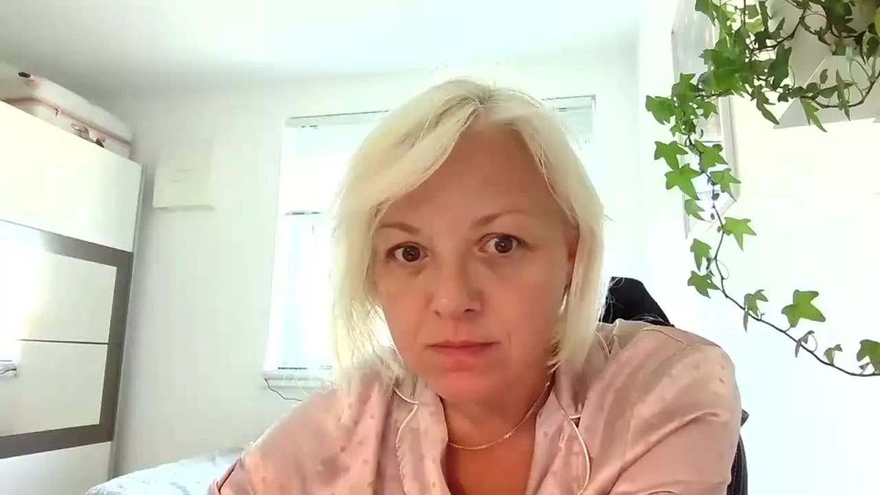 Offline LINSY_KIM on Streamray