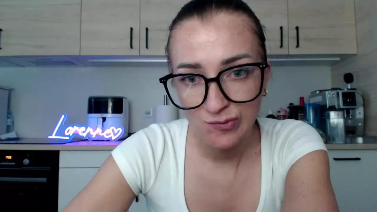 Offline LorenneDream on Streamray