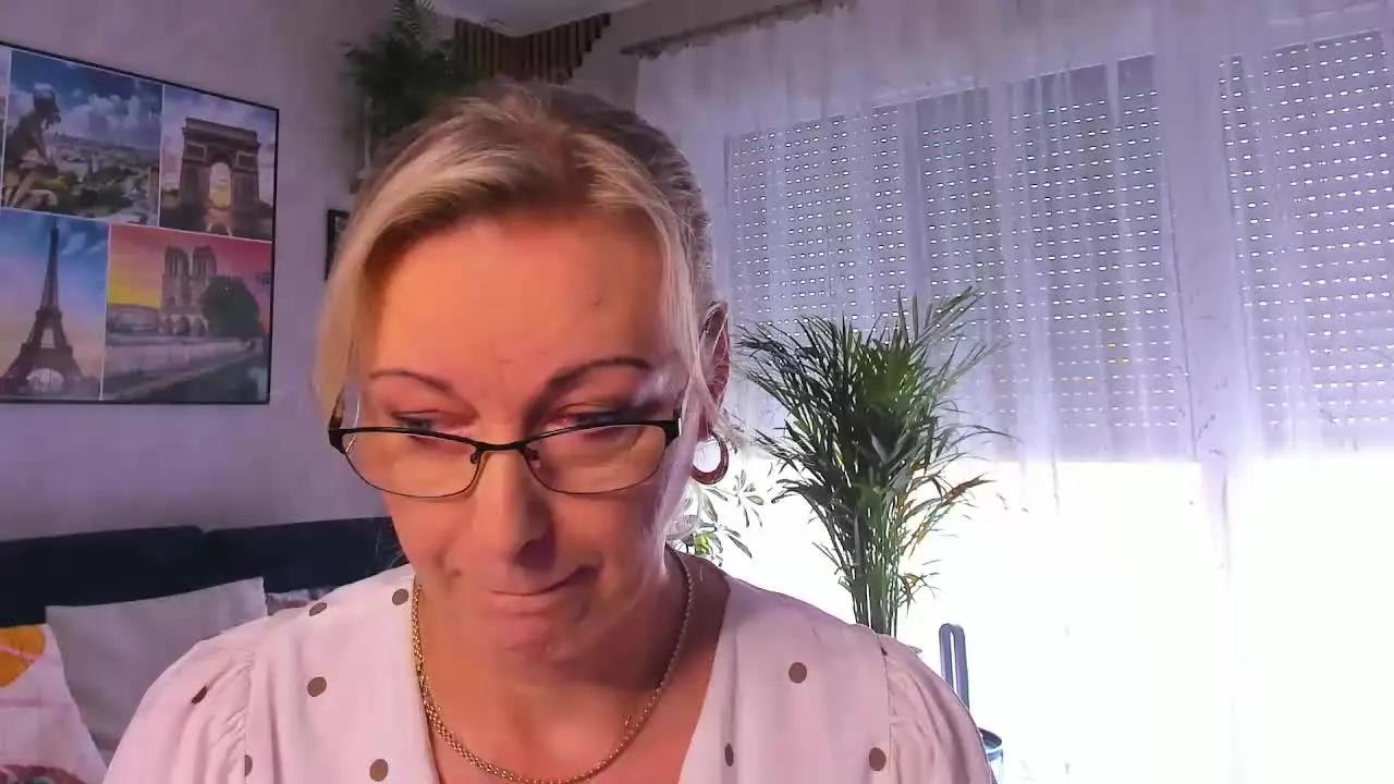 Offline LUXvanessa on Streamray