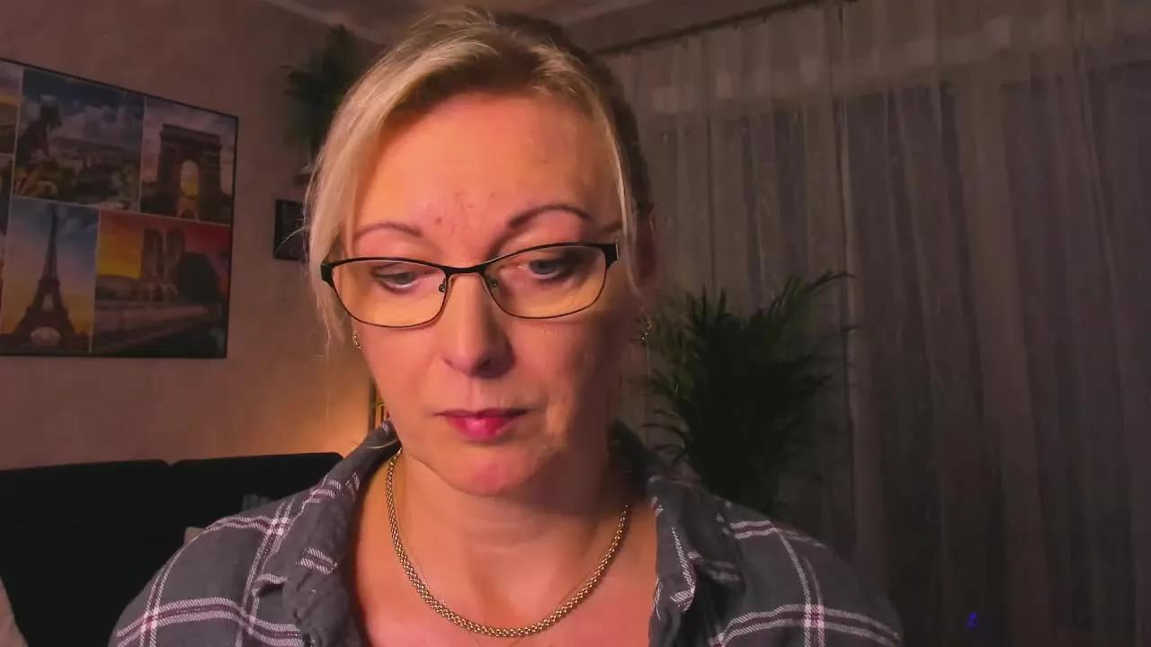 Offline LUXvanessa on Streamray