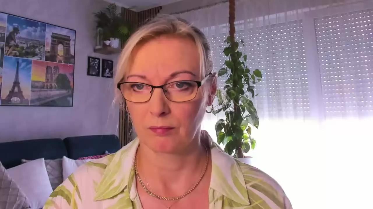 Offline LUXvanessa on Streamray