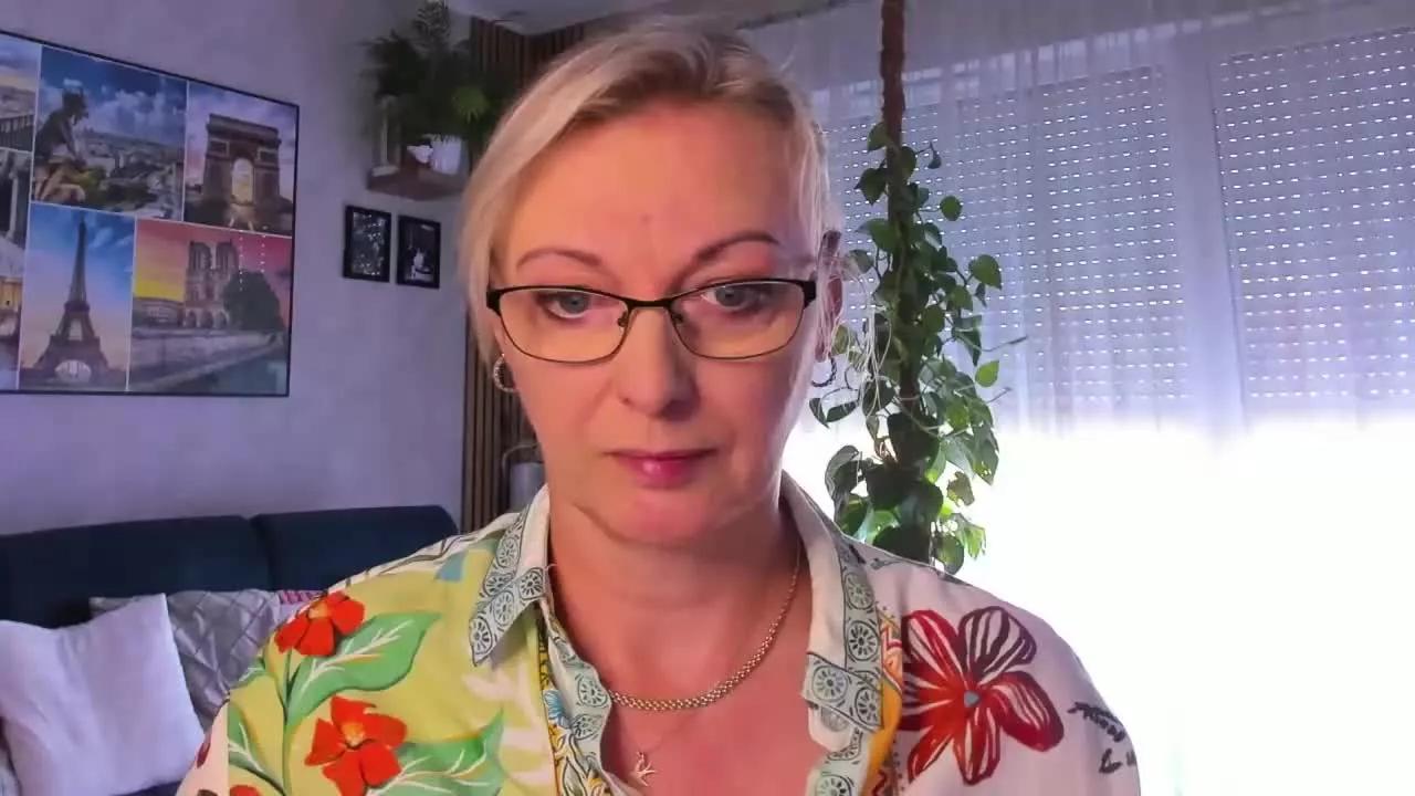 Offline LUXvanessa on Streamray