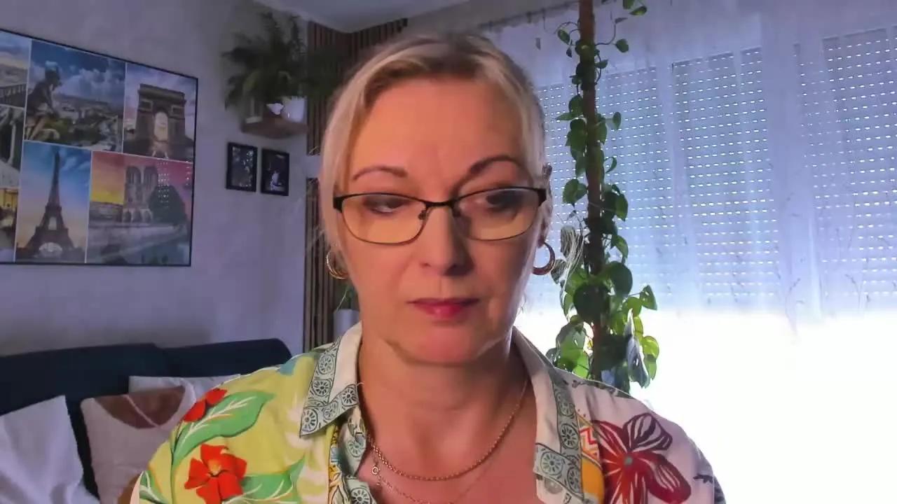 Offline LUXvanessa on Streamray