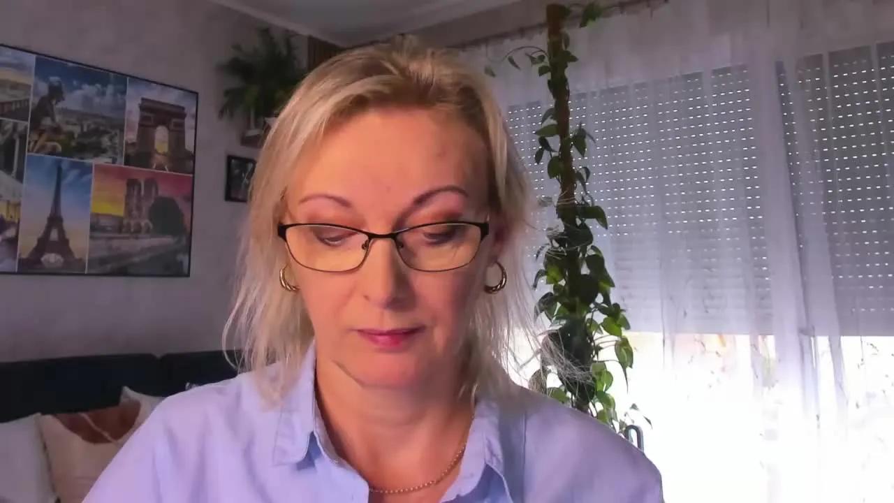 Offline LUXvanessa on Streamray