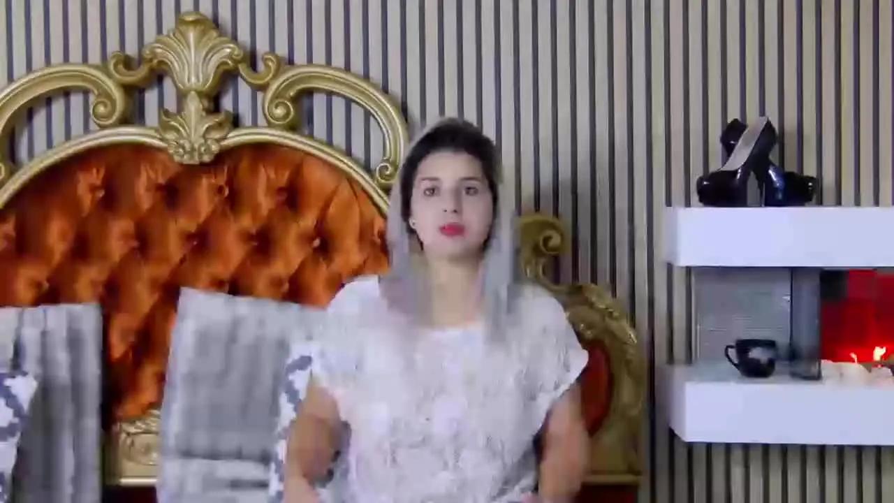 Offline MadisonCharm on Streamray