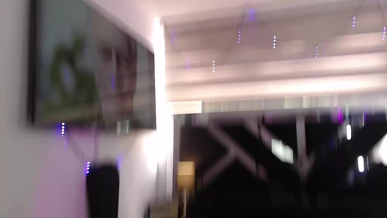 Offline Maria_Moon on Streamray