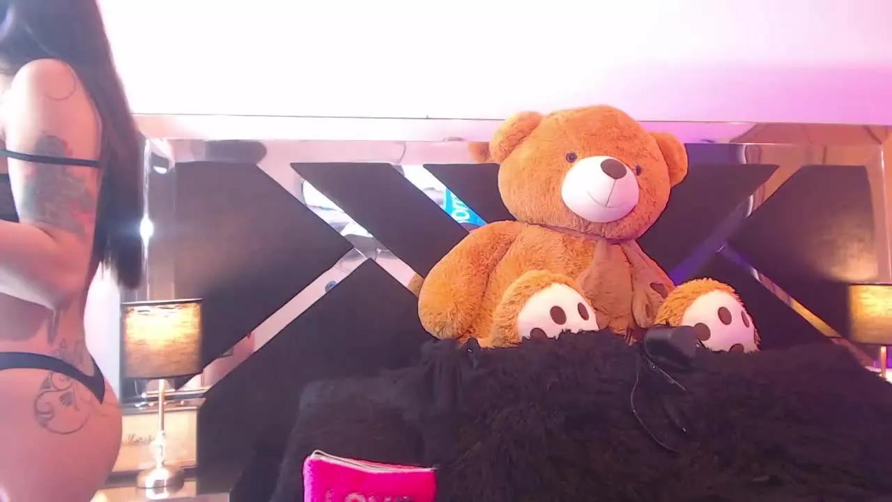 Offline Maria_Moon on Streamray