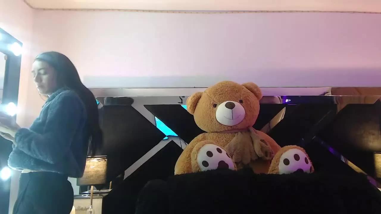 Offline Maria_Moon on Streamray