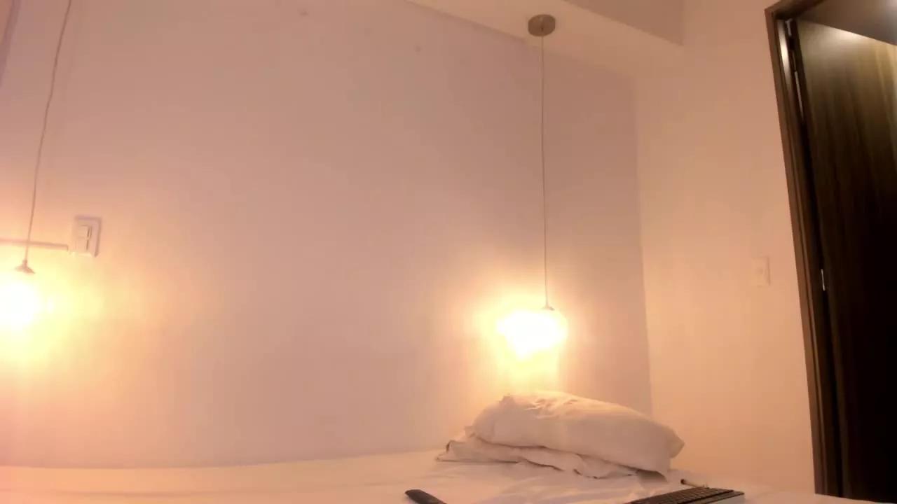 Offline MarianaSynnTS on Streamray