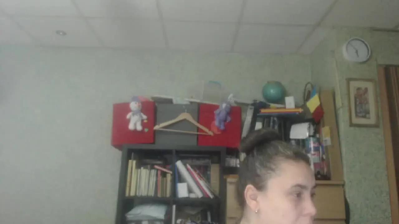 Offline mayalove6969 on Streamray