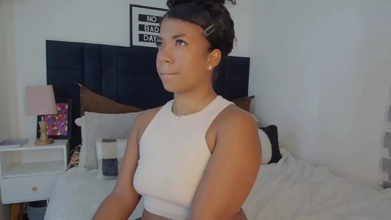 Offline Megan_Brown on Streamray