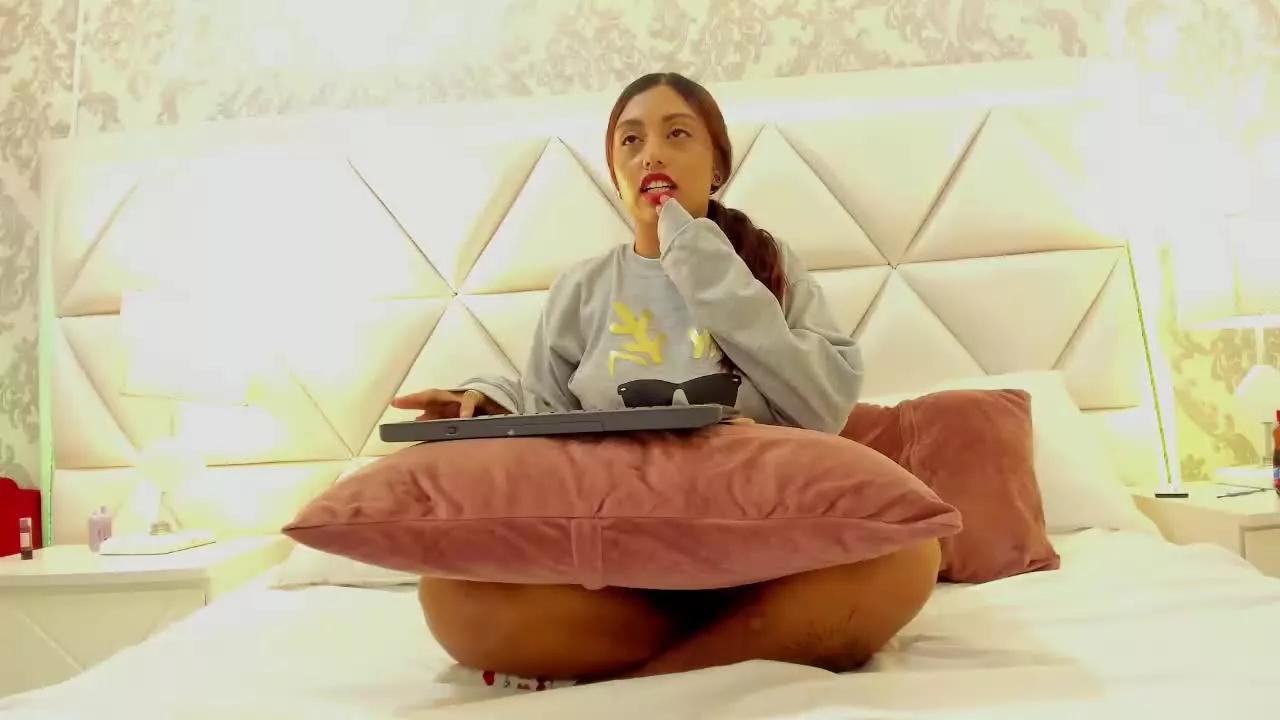 Offline MelisaFoster on Streamray