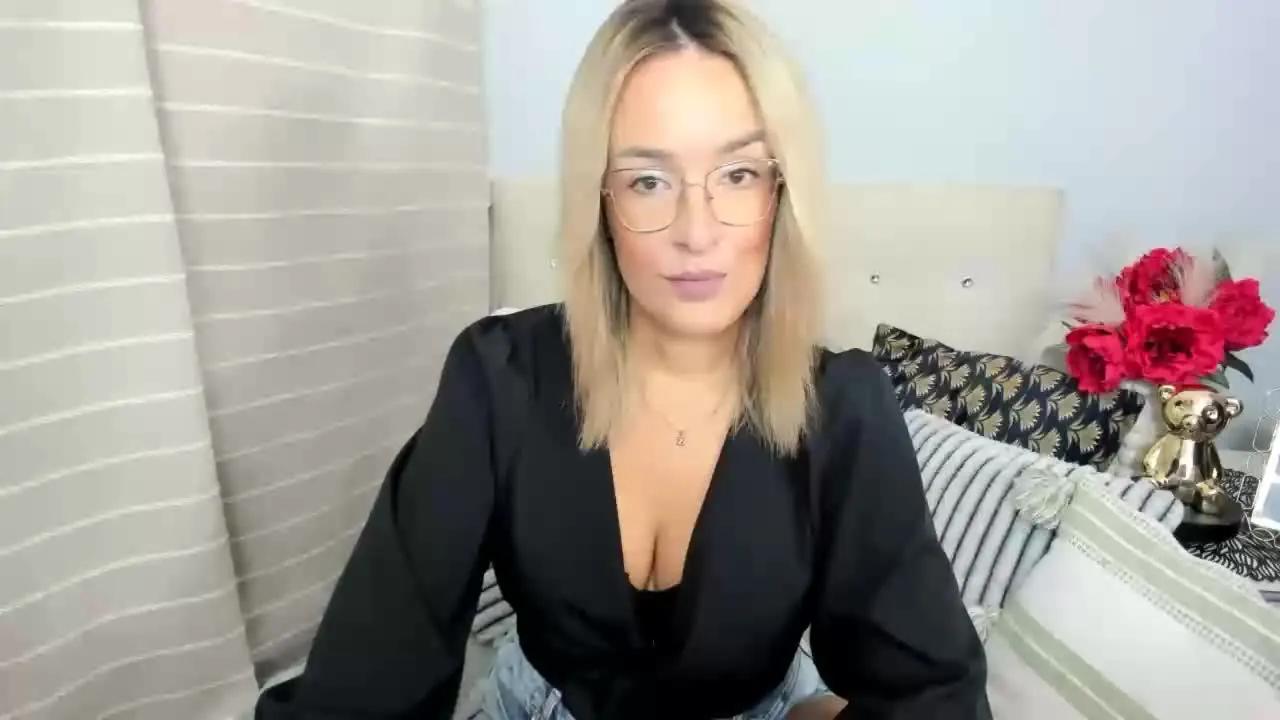 MollyFlowers on Streamray 