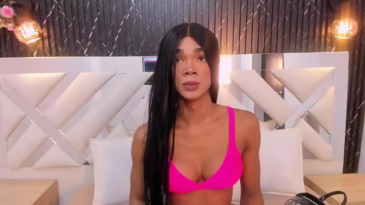 Offline Naomi_Steward on Streamray